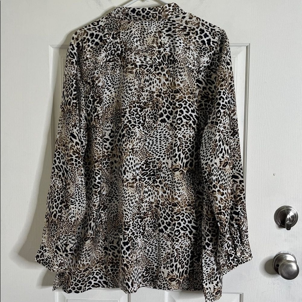 Chico's Alluring Animal Silky Chic Tunic Top Blouse Classic Camel size 3/XL NWT - Picture 6 of 10